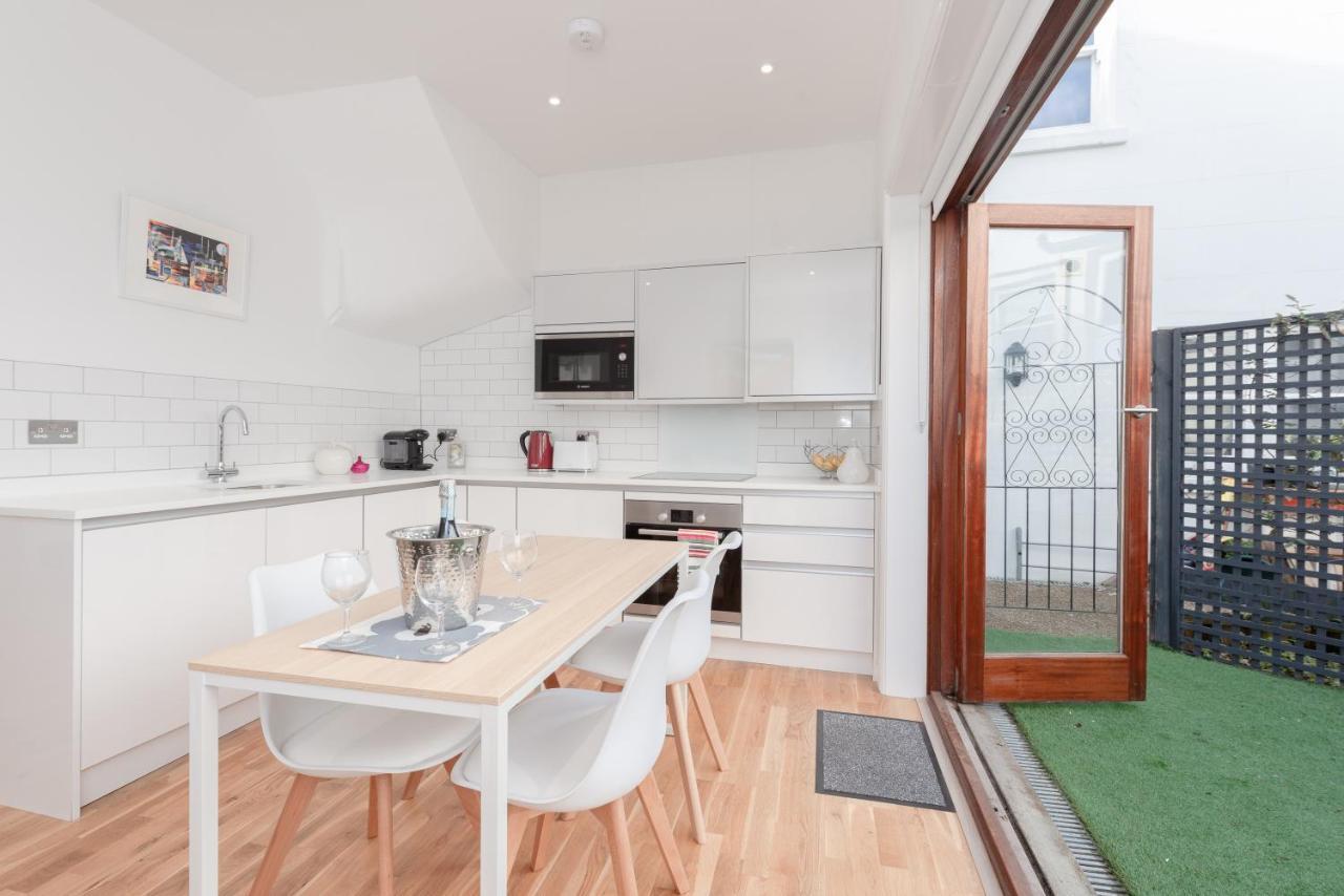 Castle Street - Central Townhouse, Up To 8 Guests Hébergement de vacances *